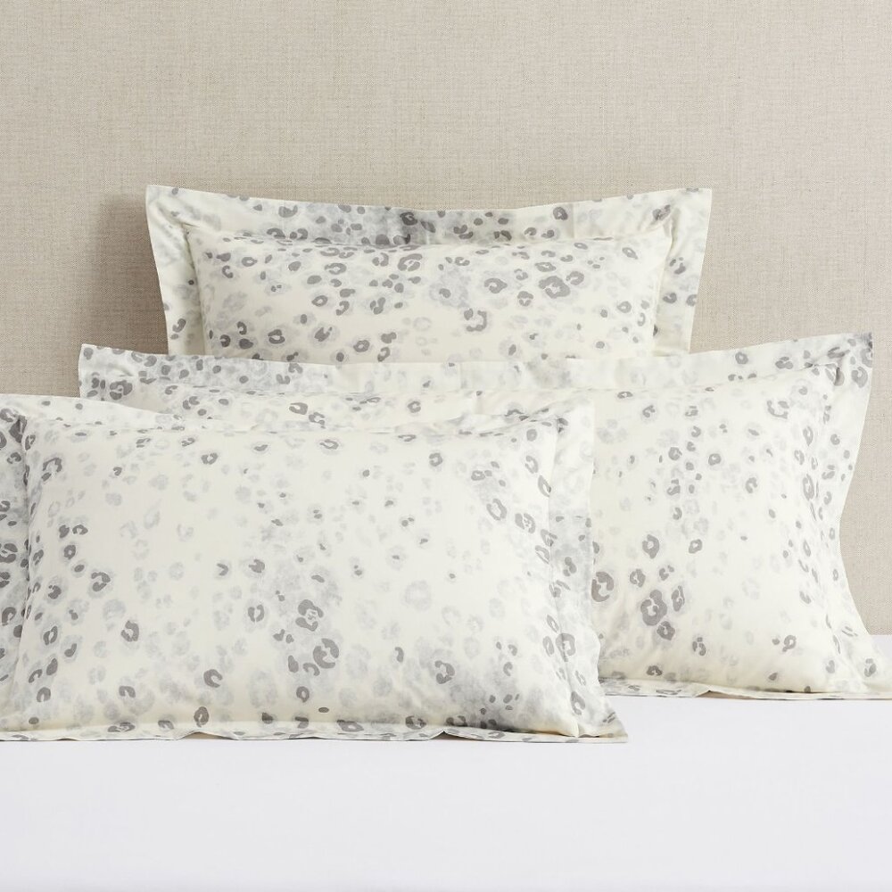 SET OF 2 NEW Pottery Barn White Snow Leopard Organic Percale STANDARD Shams